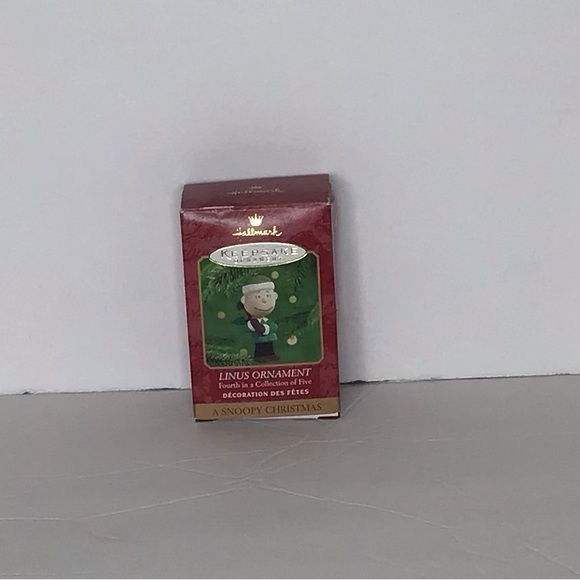 Hallmark Keepsake Christmas Ornament - A Snoopy Christmas - Linus - Picture 8 of 8